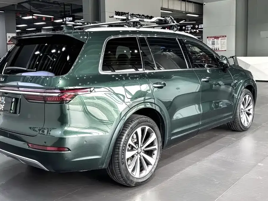 Li Xiang One Ideal ONE 2021 extended range 6-seater version 2022 — миниатюра 3