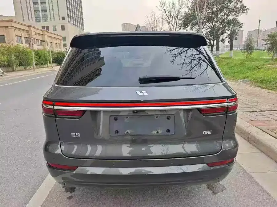Li Xiang One Ideal ONE 2021 extended range 6-seater version 2022 — миниатюра 5