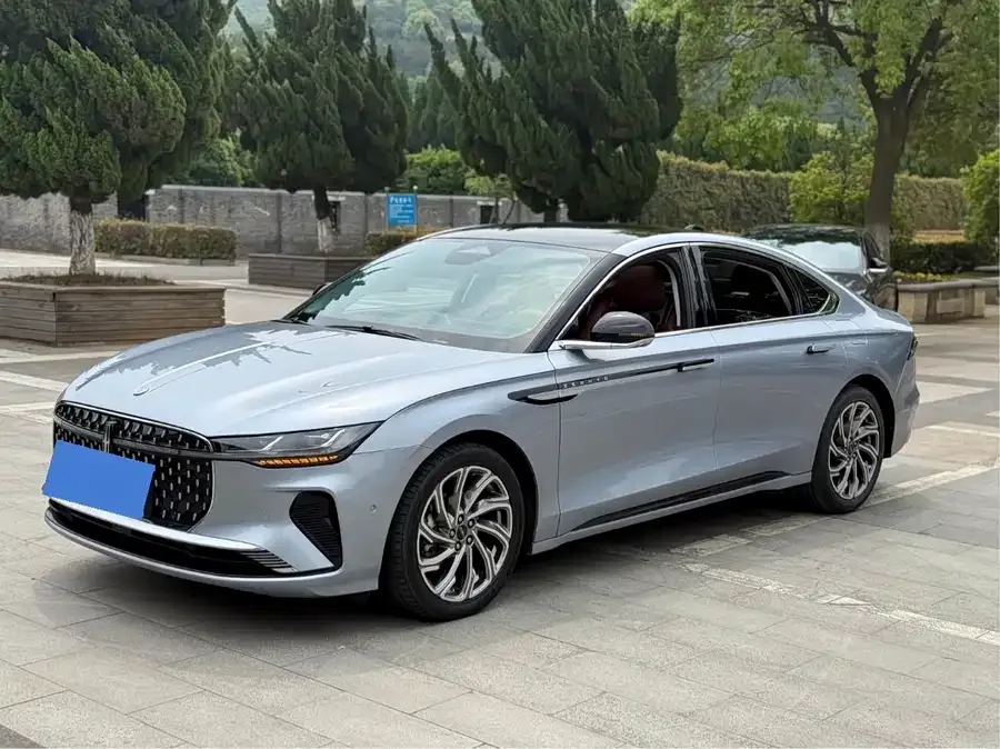 Lincoln Z 2022