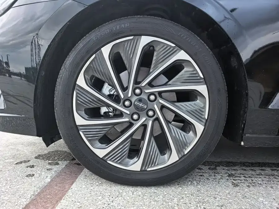 Lincoln Z 2024 2.0T 2WD Grand Hybrid 2025 — миниатюра 5