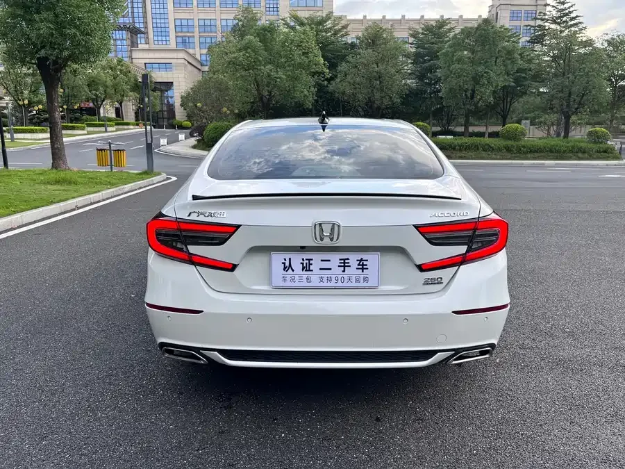 Honda Accord 2022 Accord 260TURBO Fantasy Night Premium Edition 2022 — миниатюра 2