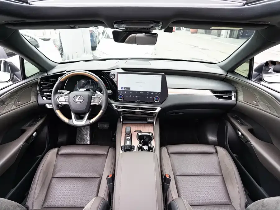 Lexus RX New Energy 2023 450h+ 4WD Enjoy Edition 2023 — миниатюра 4