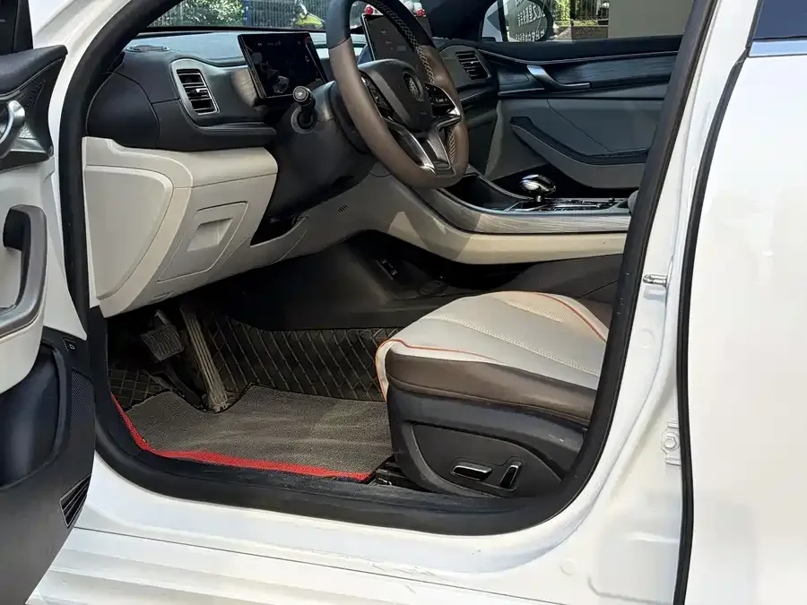 BYD Qin Plus Qin PLUS 2024 Honor Edition DM-i 120KM Excellence Edition 2024 — миниатюра 4