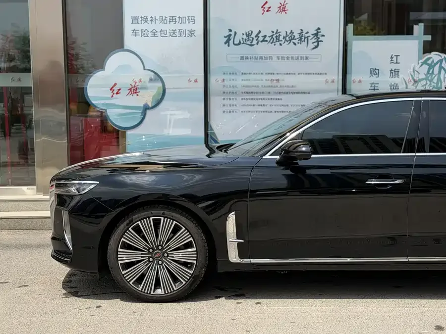 Hongqi H9 Hongqi H9 2025 2.0T 2WD Luxury Business Edition 5 Seaters 2025 — миниатюра 2