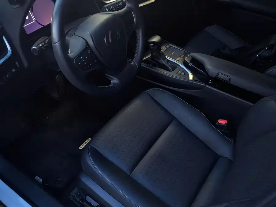 Lexus UX 2020 200 Special Edition 2022 — миниатюра 4