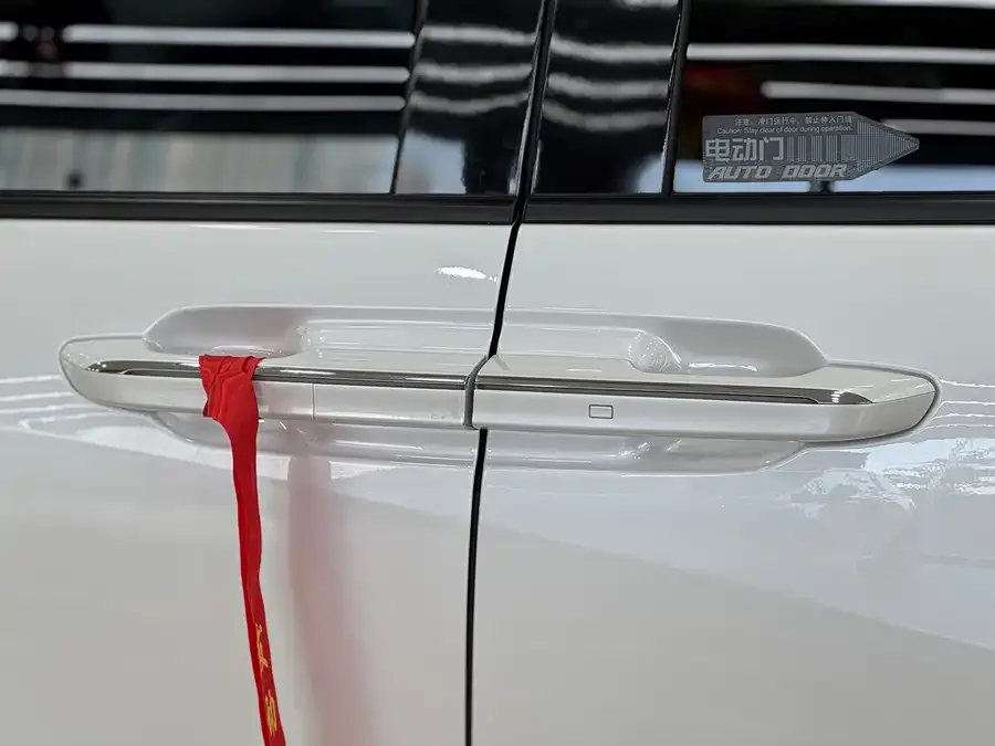 Buick Century Century 2023 2.0T 7-seat Yunshi Edition 2023 — миниатюра 3