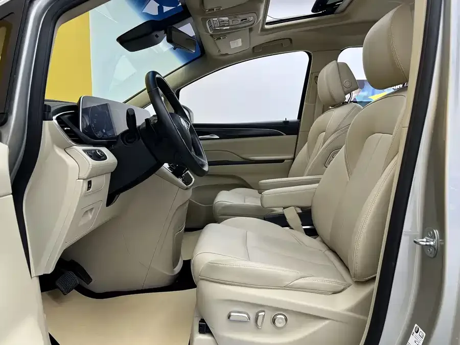 Buick GL8 2023 ES Lu Zun Premium Edition 2022 — миниатюра 3