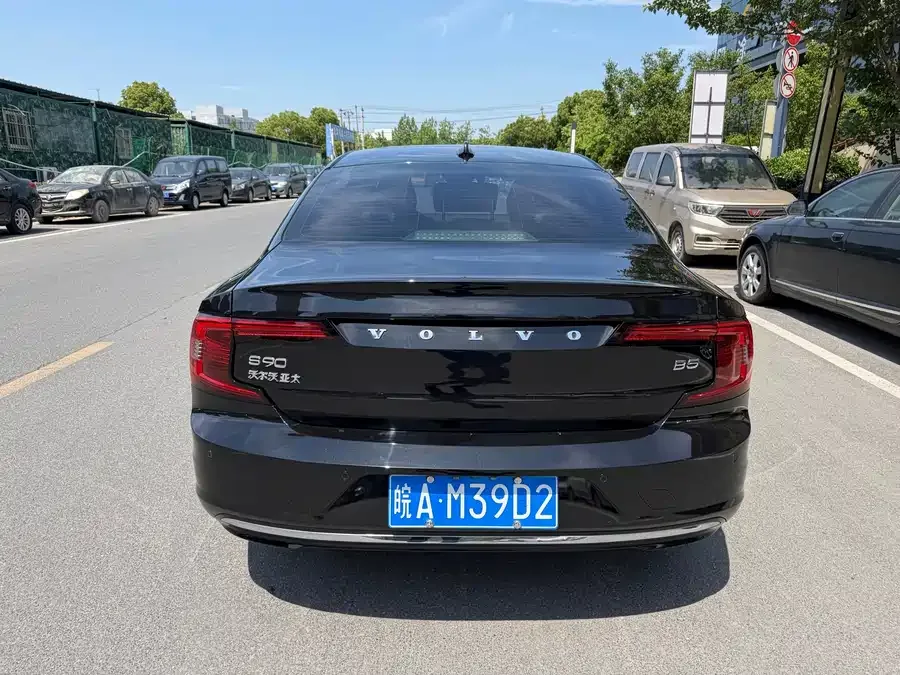 Volvo S90 2021 B5 Zhiya Luxury Edition 2022 — миниатюра 2