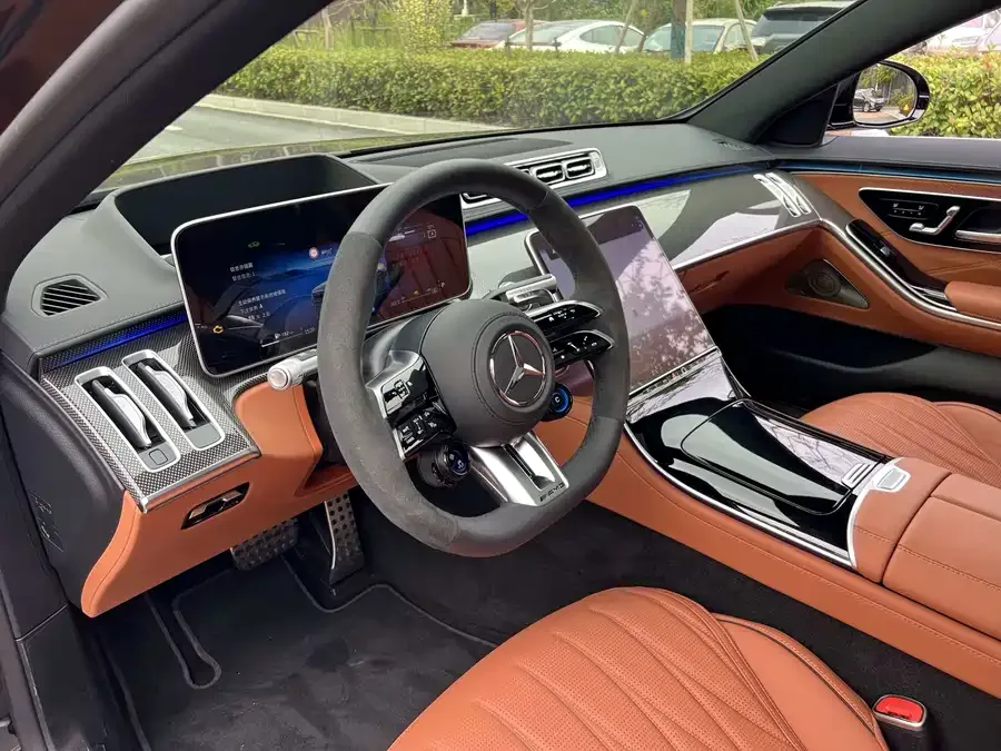 Mercedes-Benz S-Class AMG New Energy Mercedes-Benz S-Class AMG New Energy 2024 AMG S 63 LE Performance 2025 — миниатюра 4