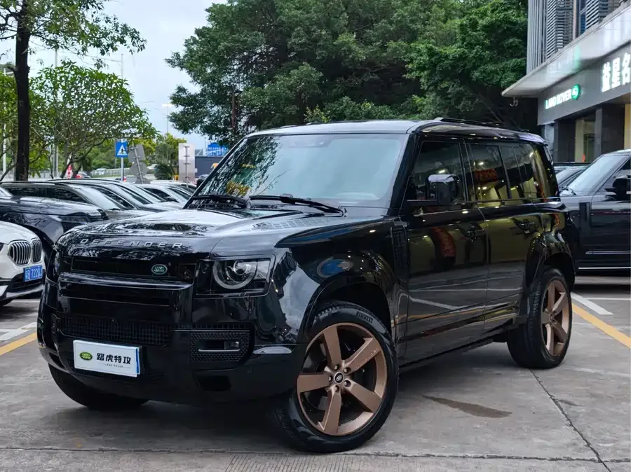 Land Rover guard 2022