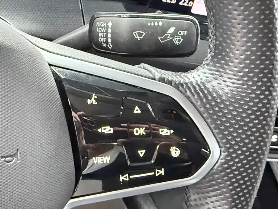 Volkswagen Lamando Lingdu 2022 Lingdu L 280TSI DSG Super Hot Flagship Edition 2022 — миниатюра 4