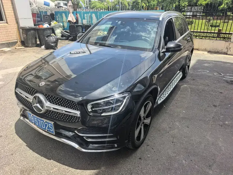 Mercedes-Benz GLC-Class 2023