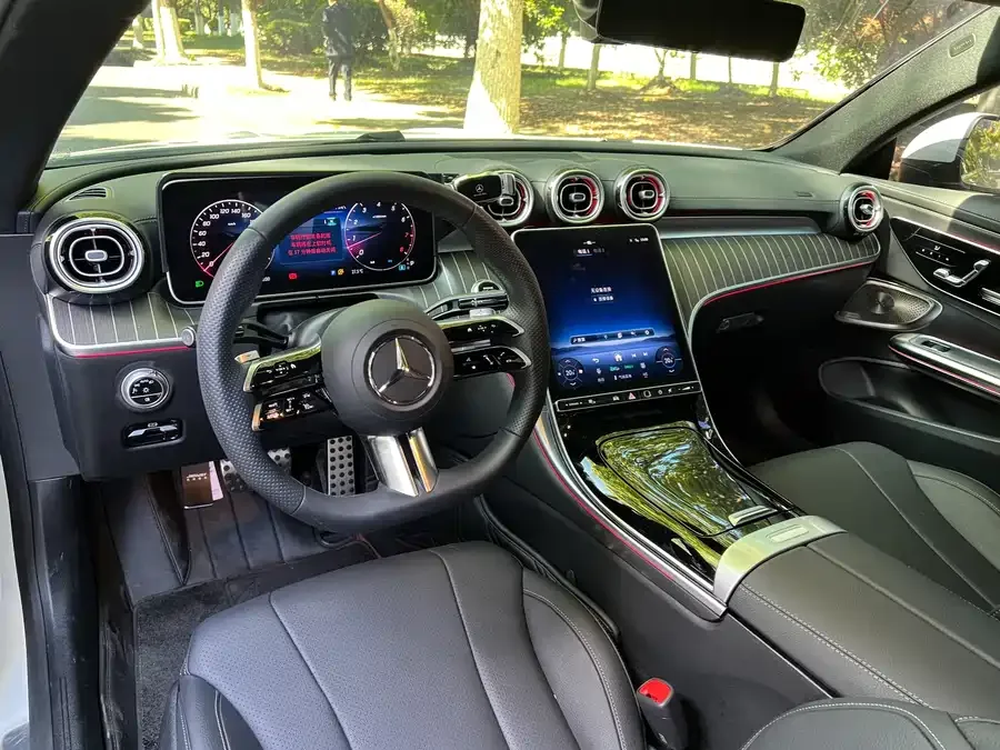 Mercedes-Benz CLE Mercedes-Benz CLE 2024 CLE 300 4MATIC Dynamic Coupe 2025 — миниатюра 3