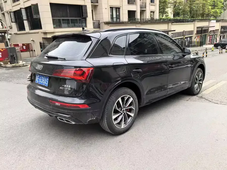 Audi Q5L 2024 40 TFSI Luxury Dynamic Edition 2024 — миниатюра 3