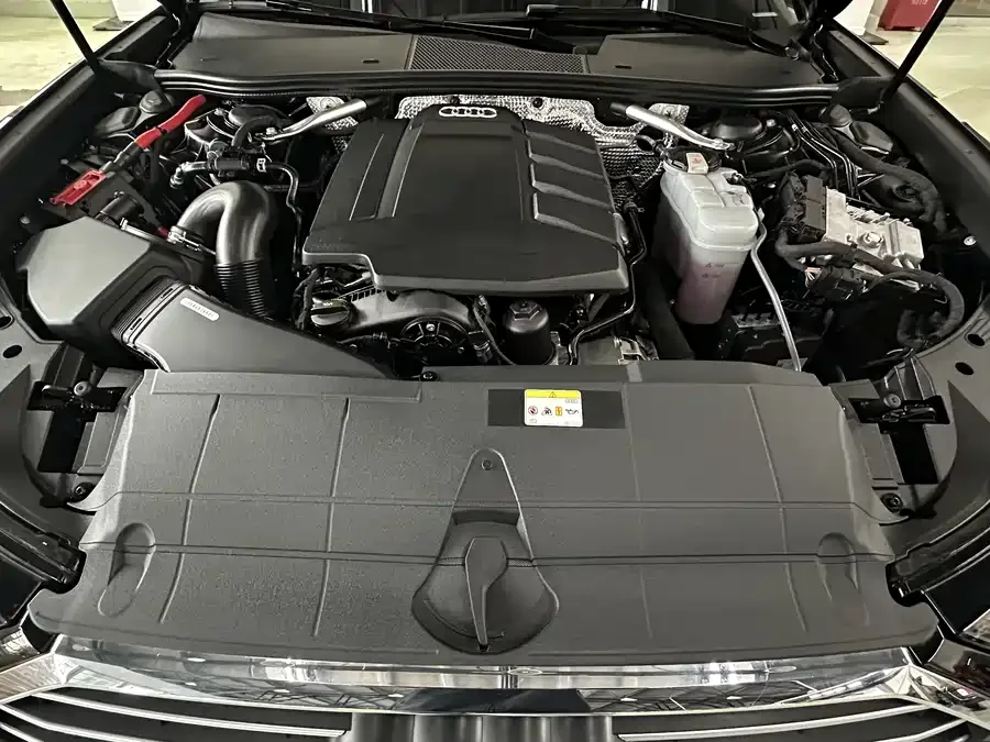 Audi A6L 2022 45 TFSI quattro exclusive dynamic model 2022 — миниатюра 4