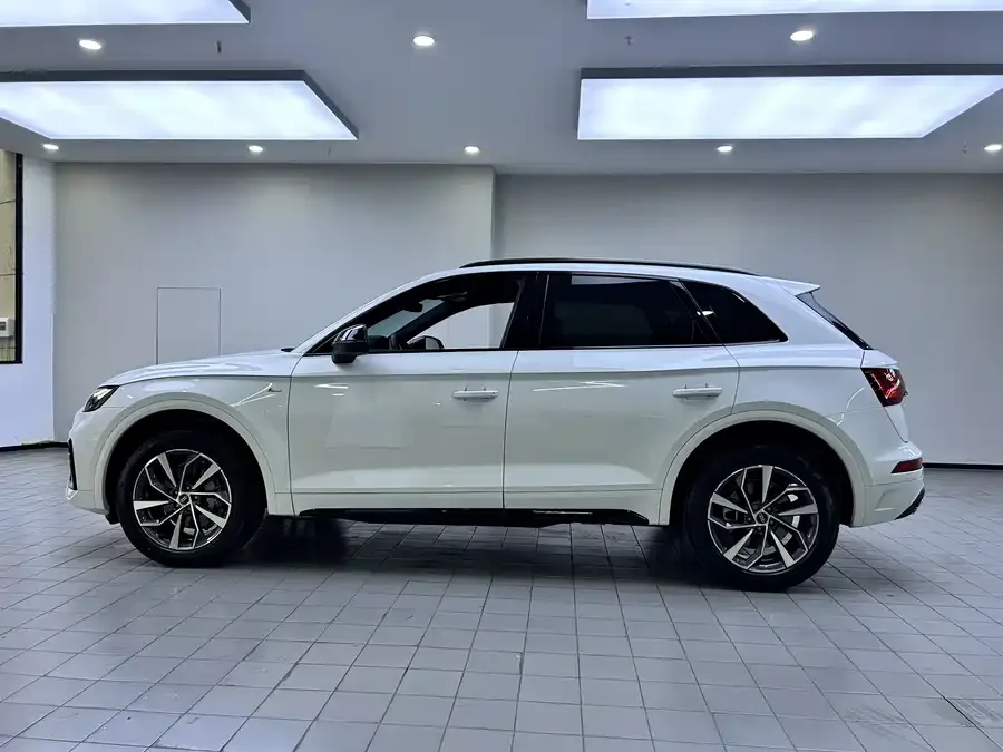 Audi Q5L 2023 40T luxury and dynamic model 2023 — миниатюра 4