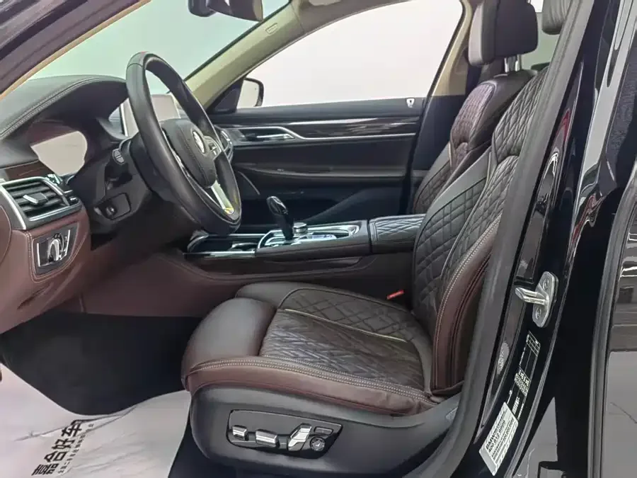BMW 7 Series BMW 7 Series 2021 740Li Exclusive Luxury Package 2022 — миниатюра 2
