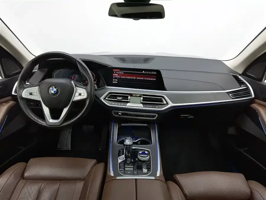 BMW X7 2022 xDrive40i Leading Luxury Package 2022 — миниатюра 2
