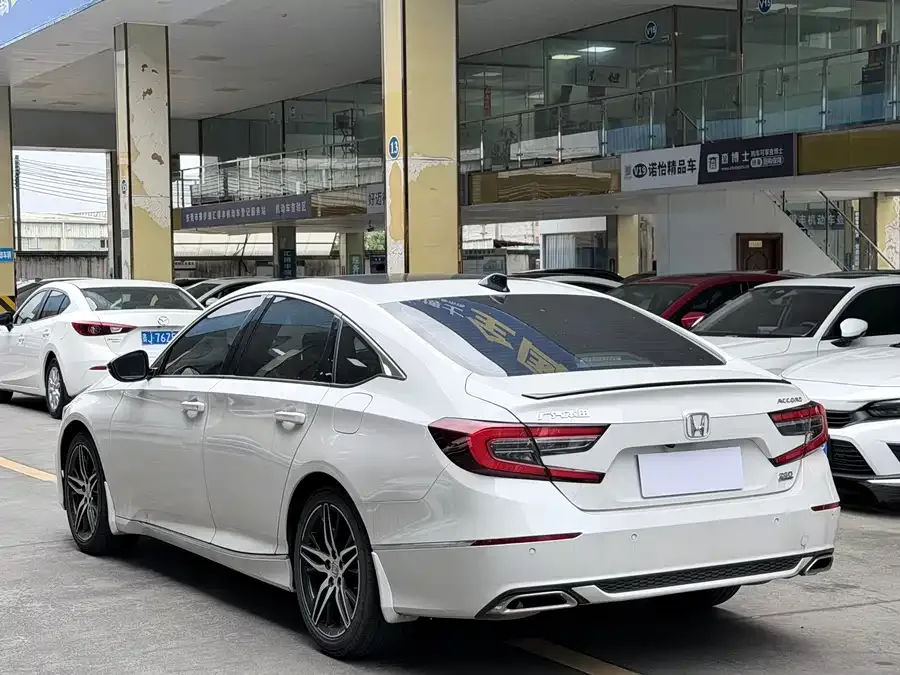 Honda Accord 2022 Accord 260TURBO Fantasy Night Premium Edition 2023 — миниатюра 4
