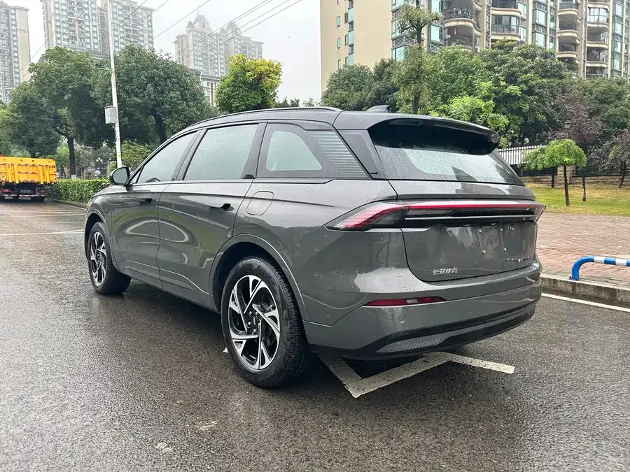 Lincoln Navigator Navigator 2025 Facelift 2.0T AWD Premium Hybrid 2024 — миниатюра 2