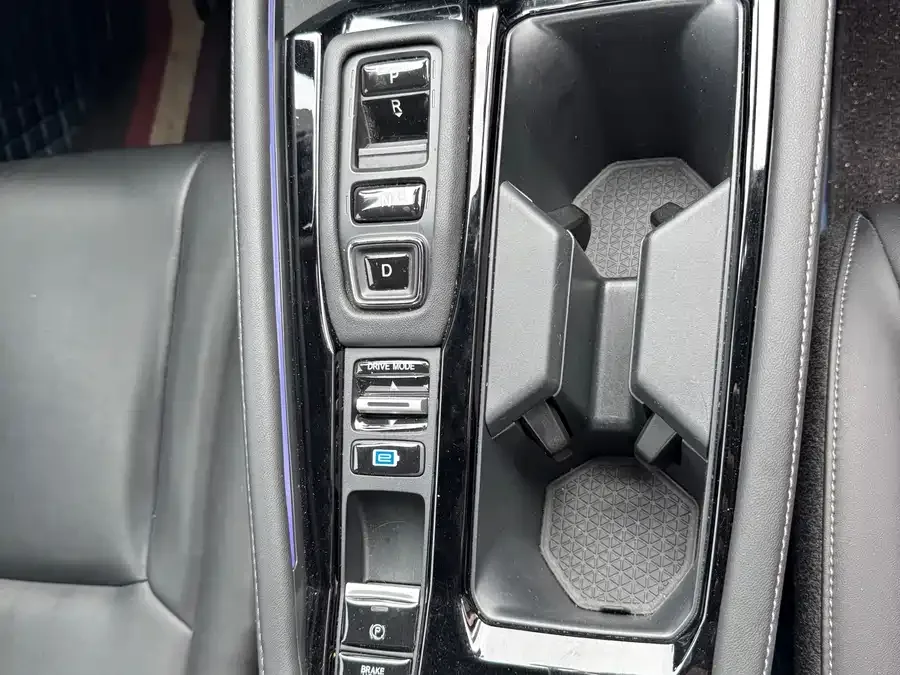 Honda Accord New Energy Accord New Energy 2023 2.0L e:PHEV Smart Edition 2024 — миниатюра 3