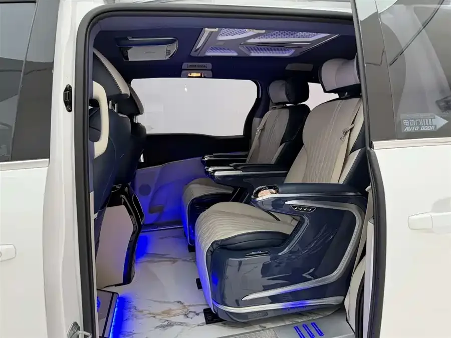 Buick GL8 2023 Land Business Class Comfort Edition 2023 — миниатюра 5