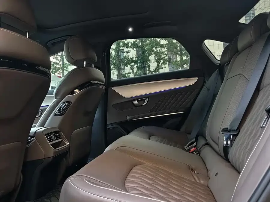 BYD Second-hand Han 2023 EV Champion Edition 605KM Front-wheel Drive Premium 2023 — миниатюра 5