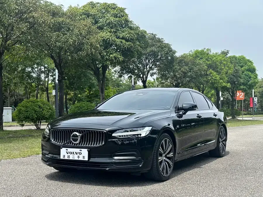 Volvo S90 2024 B5 Zhiyuan Luxury Edition 2024 — фото 1, купить с доставкой в Москву