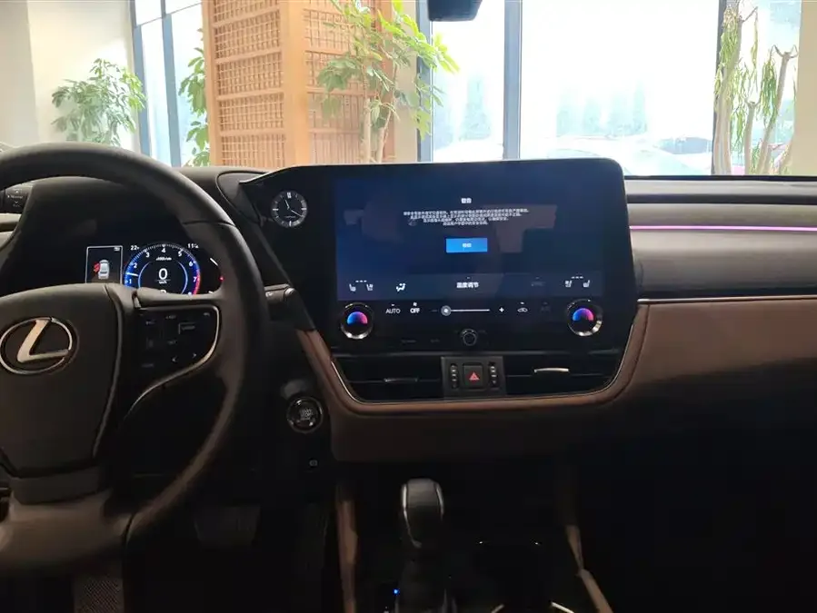 Lexus ES 2025 200 Premium Edition 2025 — миниатюра 4
