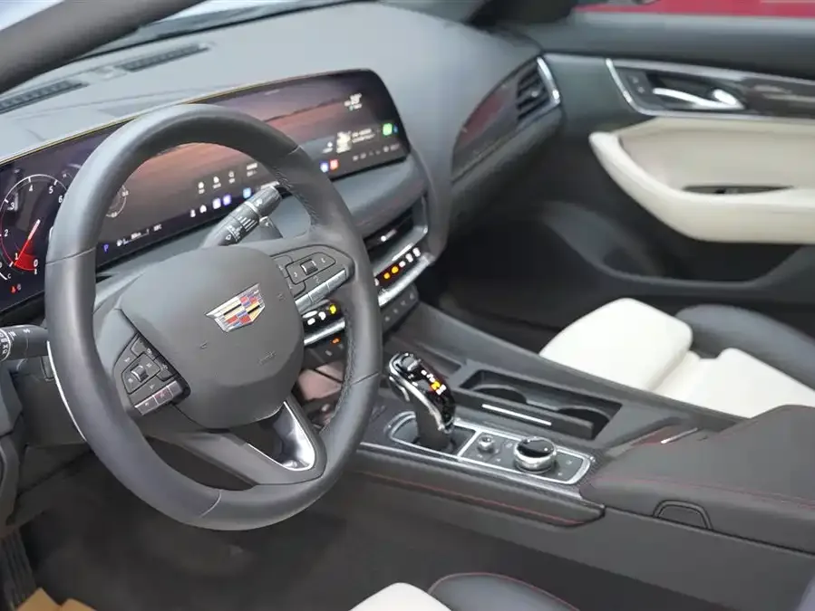 Cadillac CT5 2025 28T Track Performance Edition + Peak Track Optional Package 2025 — миниатюра 5