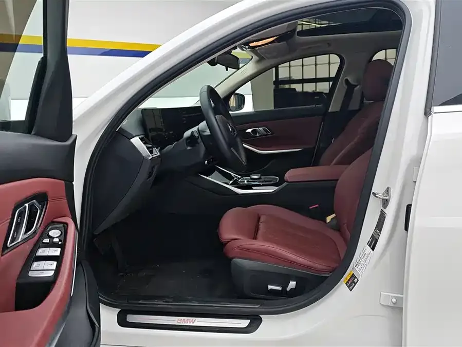 BMW i3 2022 eDrive 35 L 2023 — миниатюра 3