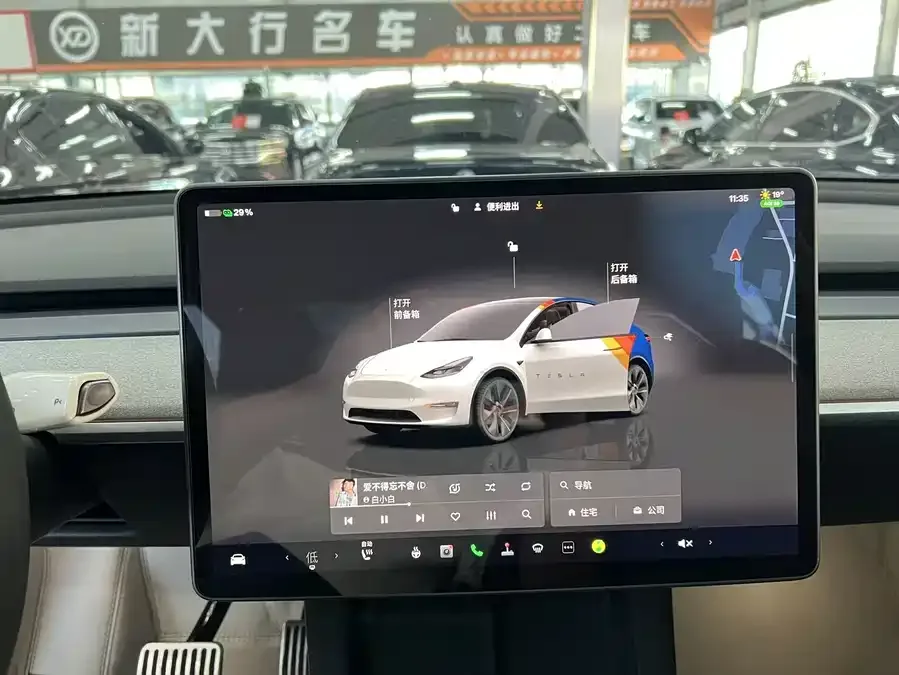 Tesla Model Y Model Y 2024 rear-wheel drive version 2024 — миниатюра 4