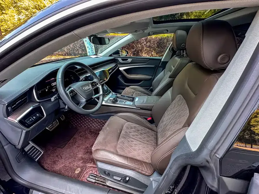 Audi A7L 2022 55 TFSI quattro S-line Zhiyuan Edition Black Package 2023 — миниатюра 3