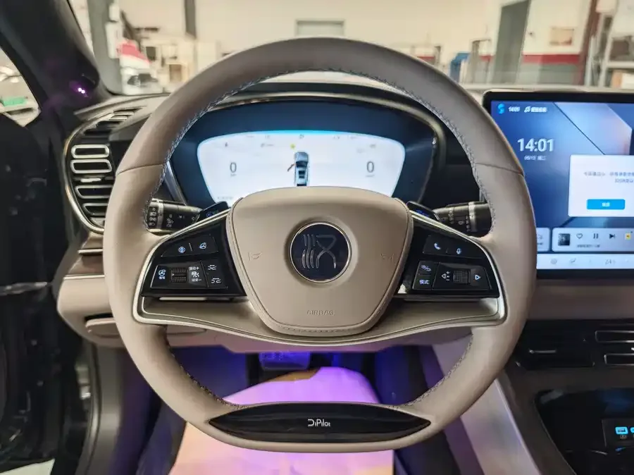 BYD Second-hand Han 2024 EV Honor Edition 610KM 4WD God's Eye Smart Driving Edition 2024 — миниатюра 3