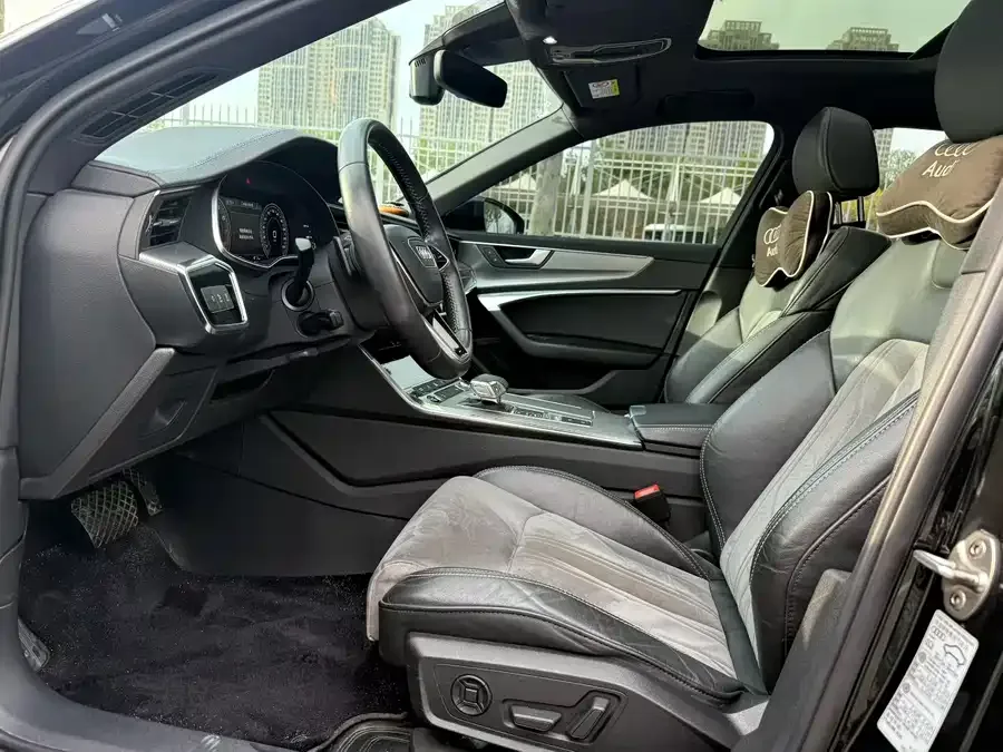 Audi A6L 2023 40 TFSI luxury and dynamic model 2023 — миниатюра 4