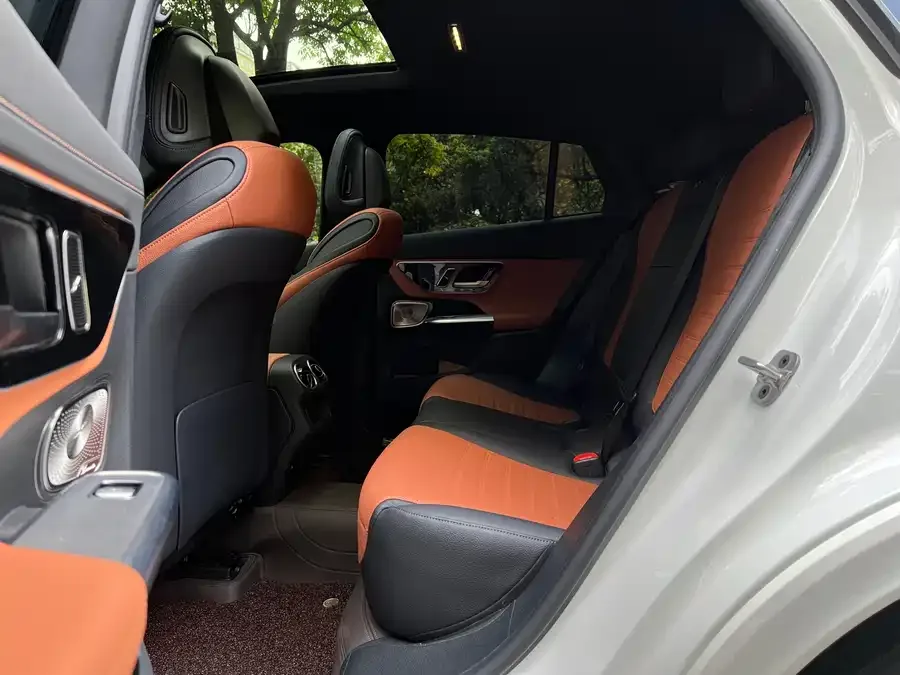 Mercedes-Benz GLC Coupe Mercedes-Benz GLC Coupe 2024 GLC 260 4MATIC Coupe SUV 2024 — миниатюра 3