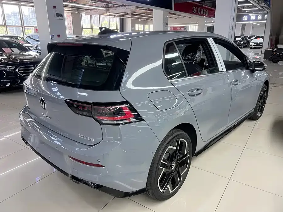 Volkswagen Golf Golf 2025 facelift 300TSI R-Line 2026 — миниатюра 5