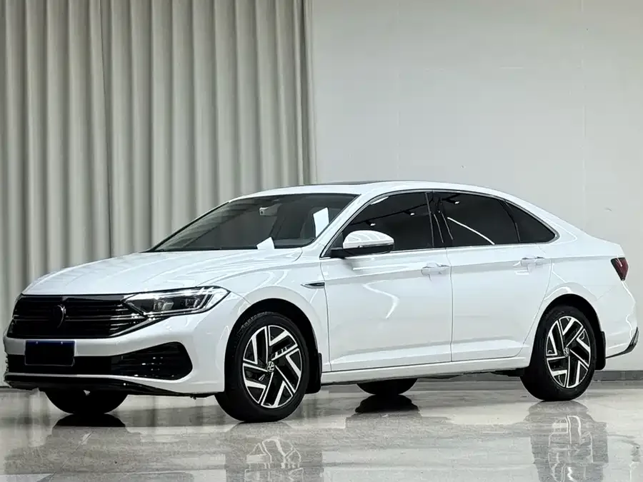 Volkswagen Sagitar 2022