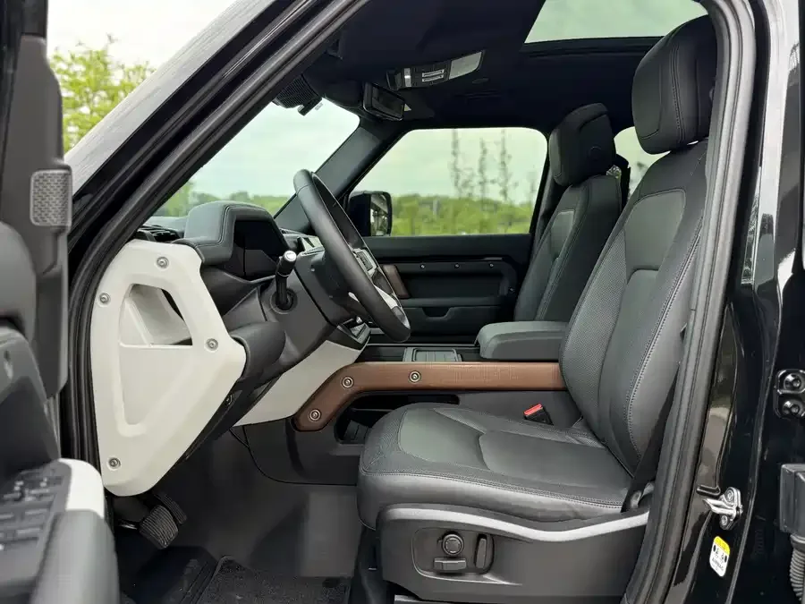 Land Rover guard Land Rover Defender 2023 facelift 110 3.0T P400 X-DYNAMIC HSE 2023 — миниатюра 2