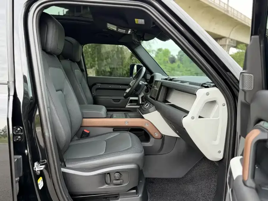 Land Rover guard Land Rover Defender 2023 facelift 110 3.0T P400 X-DYNAMIC HSE 2023 — миниатюра 4
