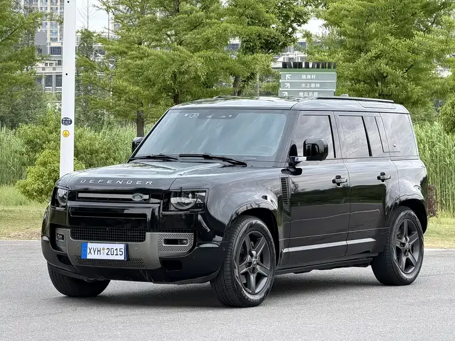 Land Rover guard 2023