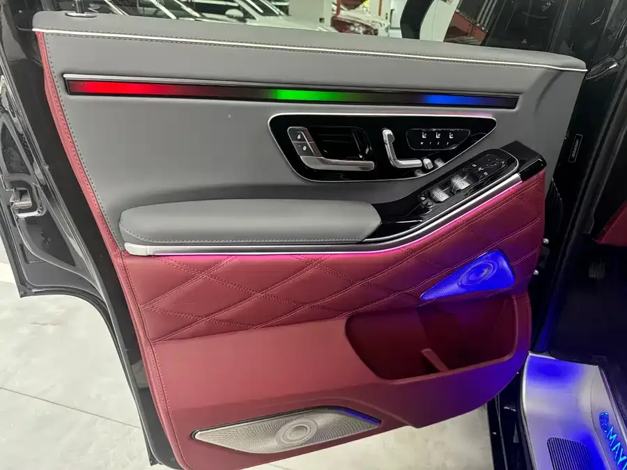 Mercedes-Benz Vito Vito 2023 2.0T Elite Edition 7 Seaters 2023 — миниатюра 2