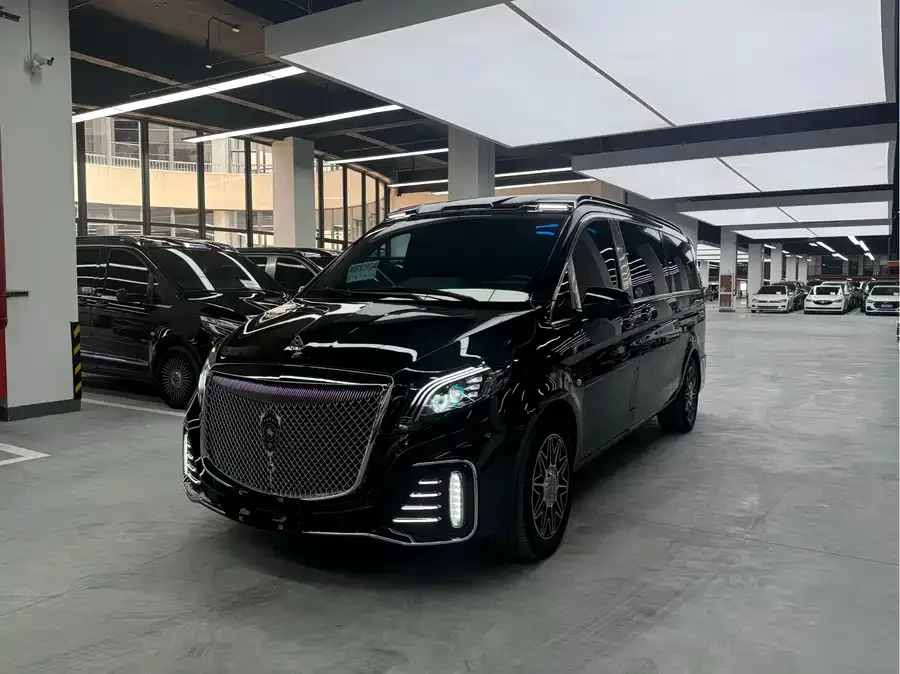 Mercedes-Benz Vito Vito 2023 2.0T Elite Edition 7 Seaters 2023 — фото 1, купить с доставкой в Москву