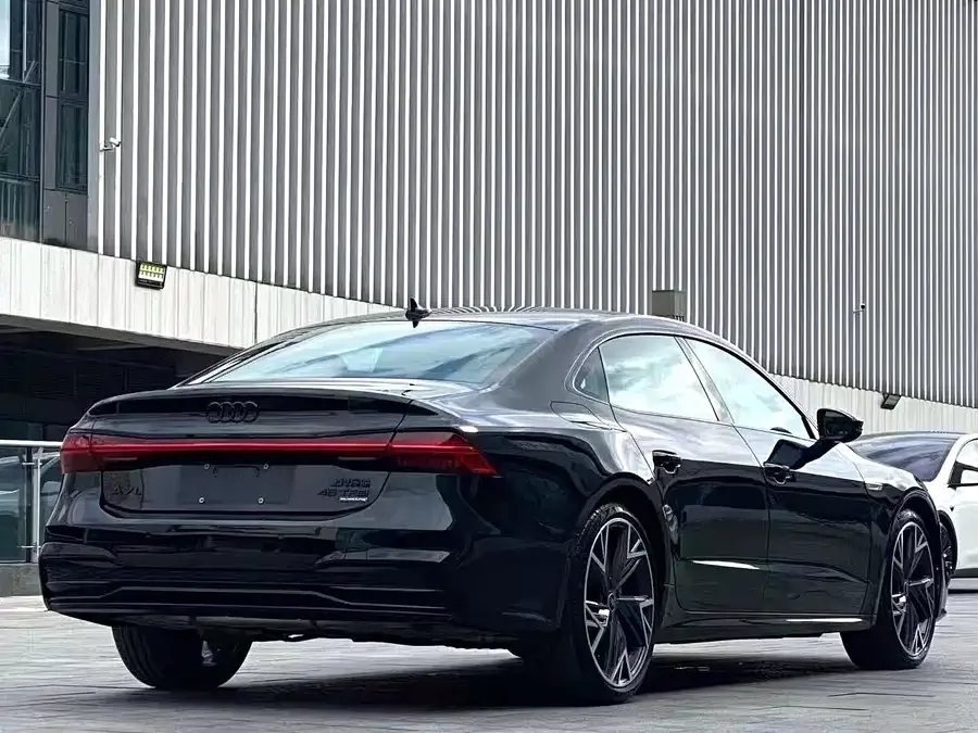 Audi A7L 2024 45 TFSI quattro Black Warrior Edition 2023 — миниатюра 5