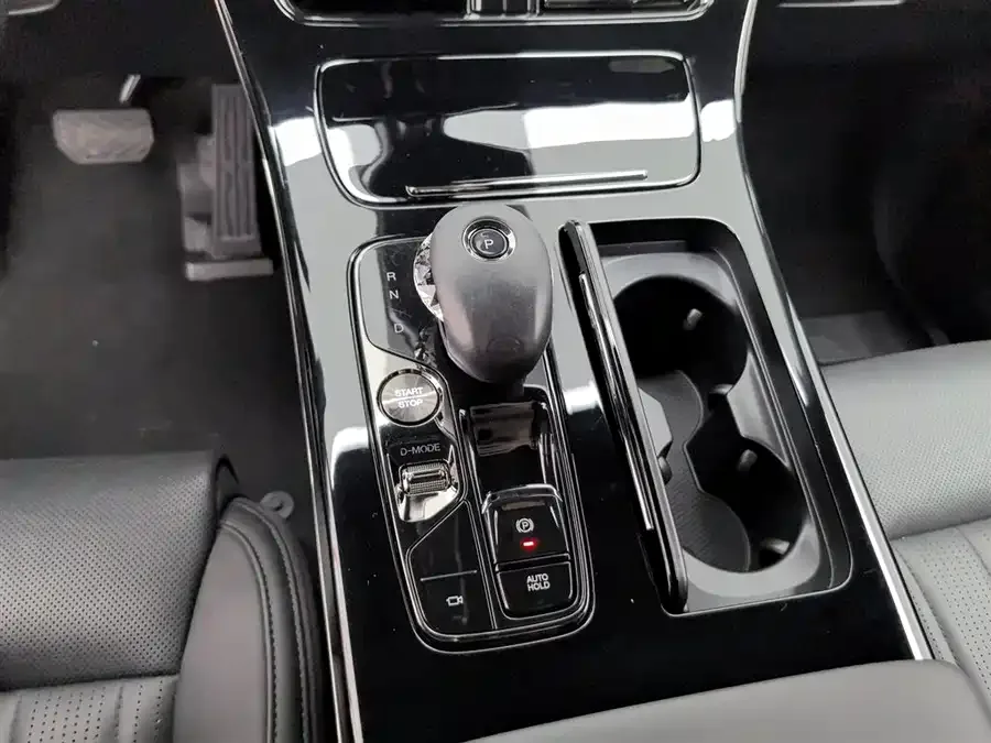 GAC Trumpchi M8 Trumpchi M8 2023 Grandmaster Series 400T Supreme Edition 2024 — миниатюра 4