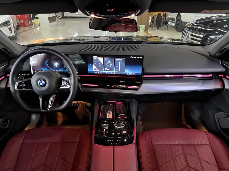 BMW 5 Series BMW 5 Series 2024 525Li M Sports Package 2024 — миниатюра 2