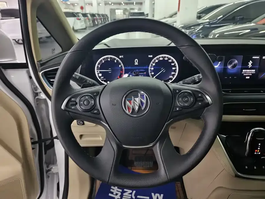 Buick GL8 2022 ES Lu Zun 653T Exclusive model 2022 — миниатюра 3