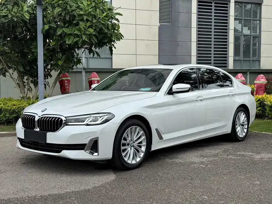 BMW 5 Series 2022