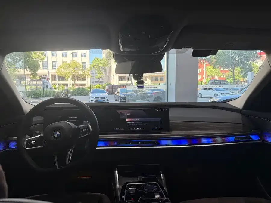 BMW 7 Series BMW 7 Series 2023 735Li M Sport Package 2024 — миниатюра 2