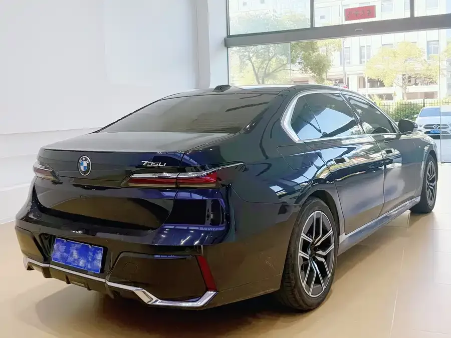 BMW 7 Series BMW 7 Series 2023 735Li M Sport Package 2024 — миниатюра 5